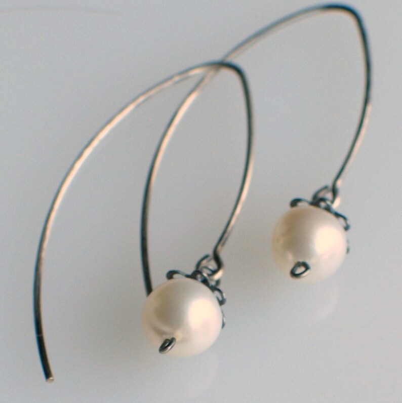 White Pearls and Oxidized Silver Earrings, Long Wire Drop Earrings, Freshwater Pearls, Modern Classic image 2