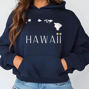 Hawaiian Islands Hoodie - Island Apparel for Hawaii Lovers, Unisex Heavy Blend™ Hooded Sweatshirt, Hawaii Travel, Hawaiian Beach, Aloha