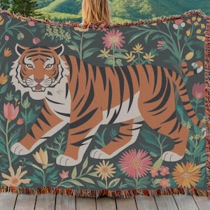 Cottage Core Tiger Woven Blanket: Cozy Jungle Home Decor