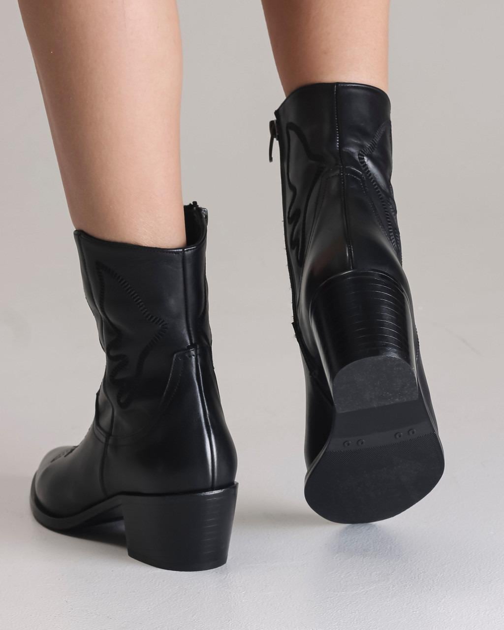 White Western Style Boots With Covered Block Heel