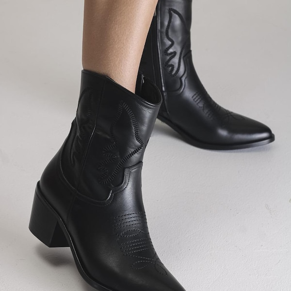 Women's Cowboy Block Heel Boots Krula - Western Style Ankle Boots