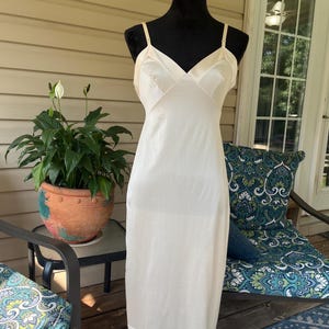 Vintage Creamy Sans Souci Full Slip - Size 34 Bust - 100% Nylon - About 35" Long from Under Arm to Hem -Circa 1970s