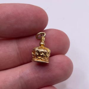 Solid 9ct Gold Crown Charm Pendant – Heavy Vintage Crown Necklace Charm, Estate Jewelry, Solid Gold Gift for Her