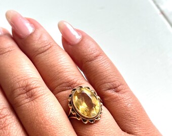 Citrine Cocktail Ring in 9K Gold, November Birthstone, vintage Estate Statement jewelry, Size 6.5, Gemstone buttercup gift for her old gold
