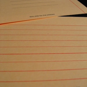 Red Ledger Vintage inspiriert regiert Buchdruck gedruckt Postkarte