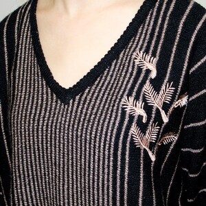 Comfy Knit Sweater 1990's Size 18 image 2