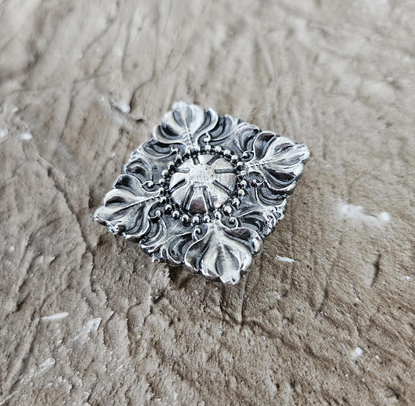 reclaimed fine silver rare earth magnet -elegant abstract- needleminder