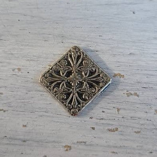 reclaimed fine silver rare earth magnet -beautiful blossom- needleminder