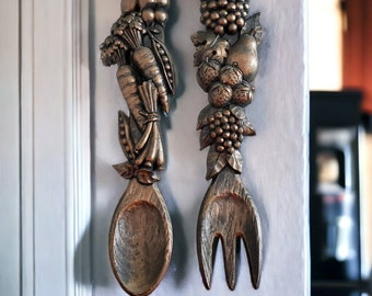 MCM Kitchen Décor Dart Industries Molded Plastic Wood Look Oversize Fork and Spoon Wall Hanging 1976