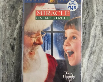 Miracle on 34th Street 20th Century Fox Clamshell VHS 1995 - Factory Sealed