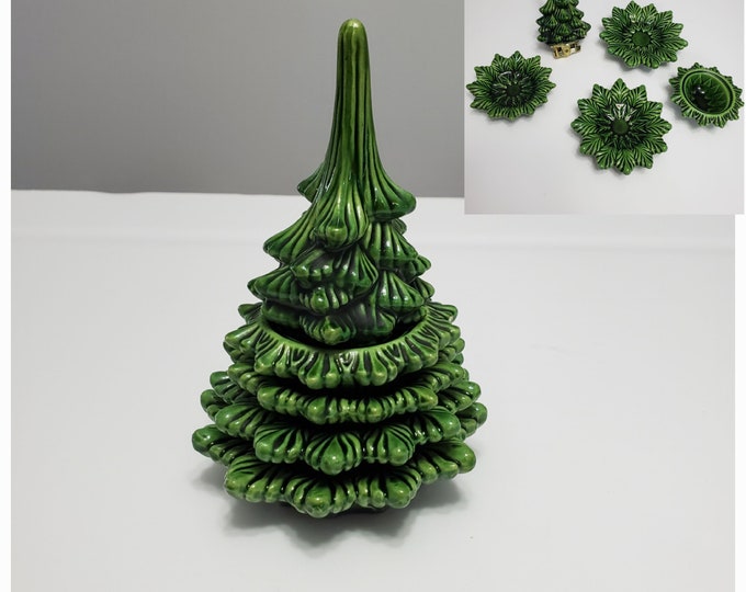 Vintage 1977 Ceramic Christmas Tree Lighter & Stackable Ashtrays 6 Atlantic Mold Hobbyist Item
