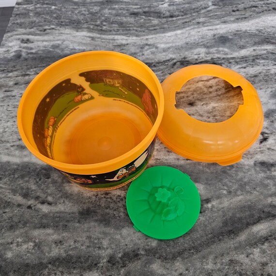 McDonalds Happy Meal Halloween Candy Bucket 1999 w/Co… Gem