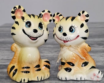 Lefton Enterprise Exclusive Anthropomorphic Tigers Smiling Salt & Pepper Shakers