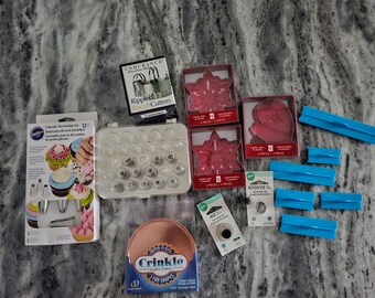 Vintage Cake Decorating Tips Stencils and Cookie Cutters Lot - Wilton Ateco PC - Selling AS IS