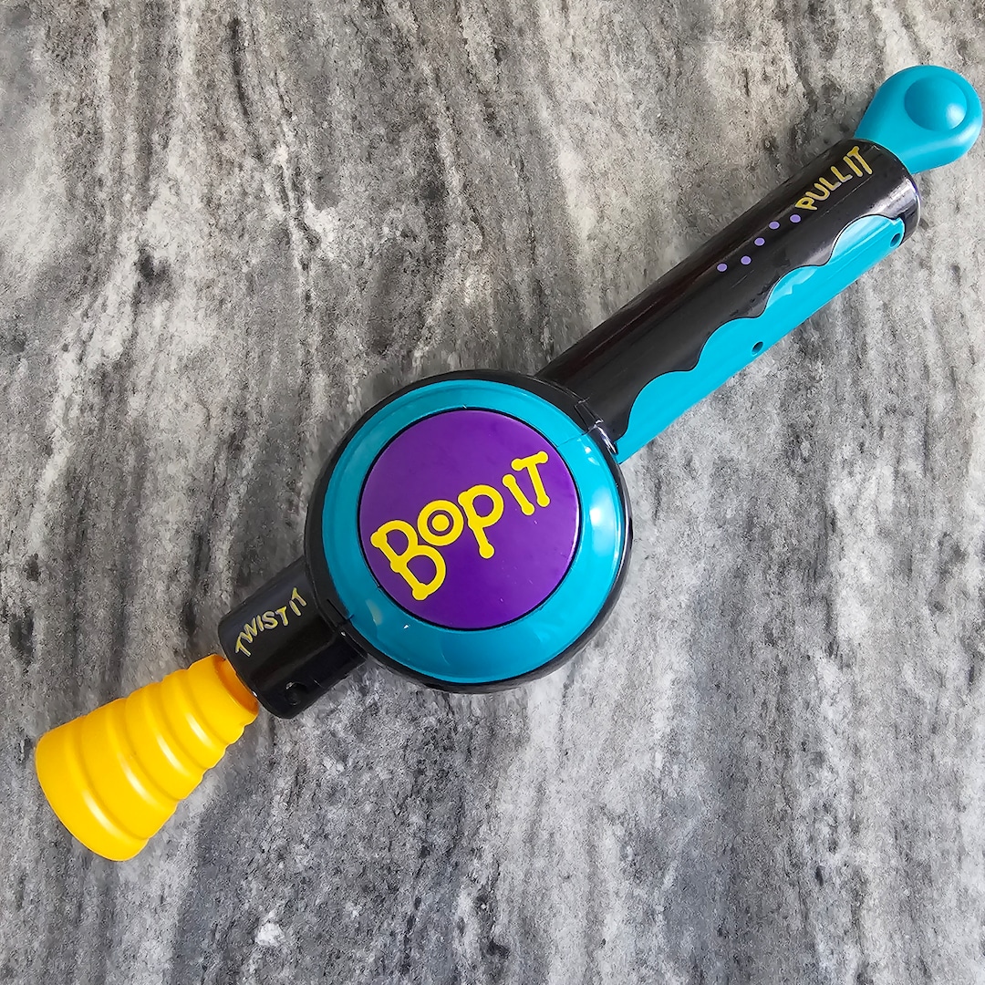 Bop It Original Pull Twist Electronic Game by Hasbro 1996 Works Etsy