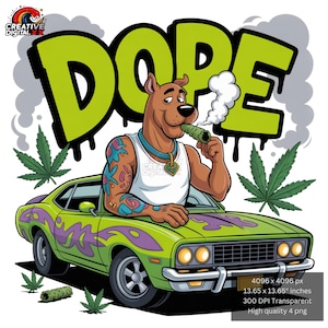 Peut inclure: Illustration de dessin animé avec un chien marron fumant un joint, avec le mot "DOPE" en grandes lettres vertes au-dessus. Le chien est dans une voiture verte avec des flammes violettes. Des feuilles de cannabis sont éparpillées.