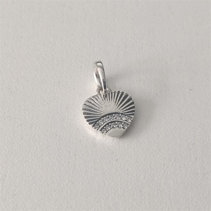 Pandora fan of love pendant best sale