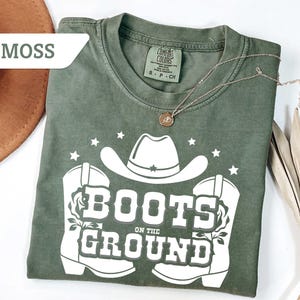 Comfort Colors®Boots On The Ground T-shirt Gift, Where Them Fans At Shirt, County Line Dance, Girl Grab Your Fans Shirt T-shirt Gift,Country