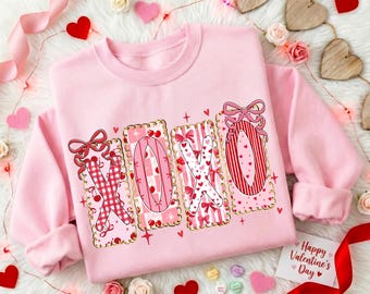 XOXO Valentines Day Sweatshirt, XOXO Valentine's Day Shirt, Love Shirt, Valentine's Day Gift, Couple Shirt, Gift for Her, Valentines Shirt