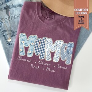 Comfort Colors Personalized Mom Shirt, Blue Floral Patchwork Gingham Polka Dot Kids Names Gift immagine 5