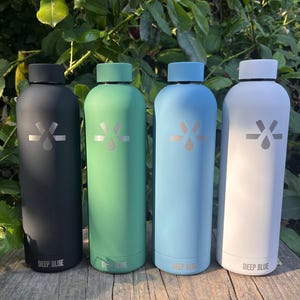 Eco friendly reusable stainless steel water bottle| BPA free 750ml Vacuum Insulated metal water bottle & Flask | hot/cold 16 hours leakproof