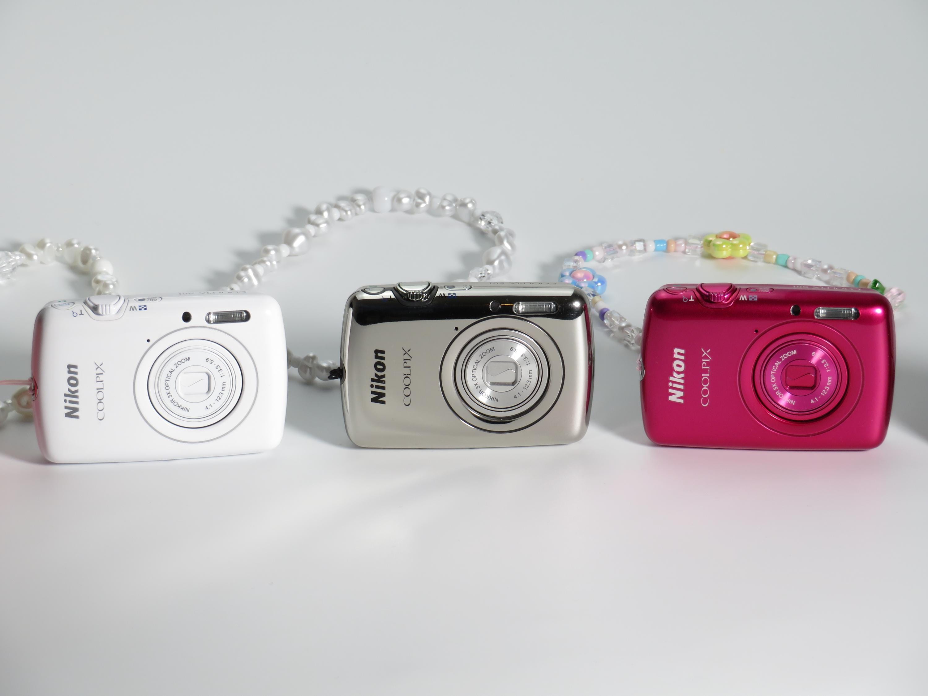 Nikon Coolpix S01 – Ultra-rare Smallest Digicam Ever Made W/ Charm