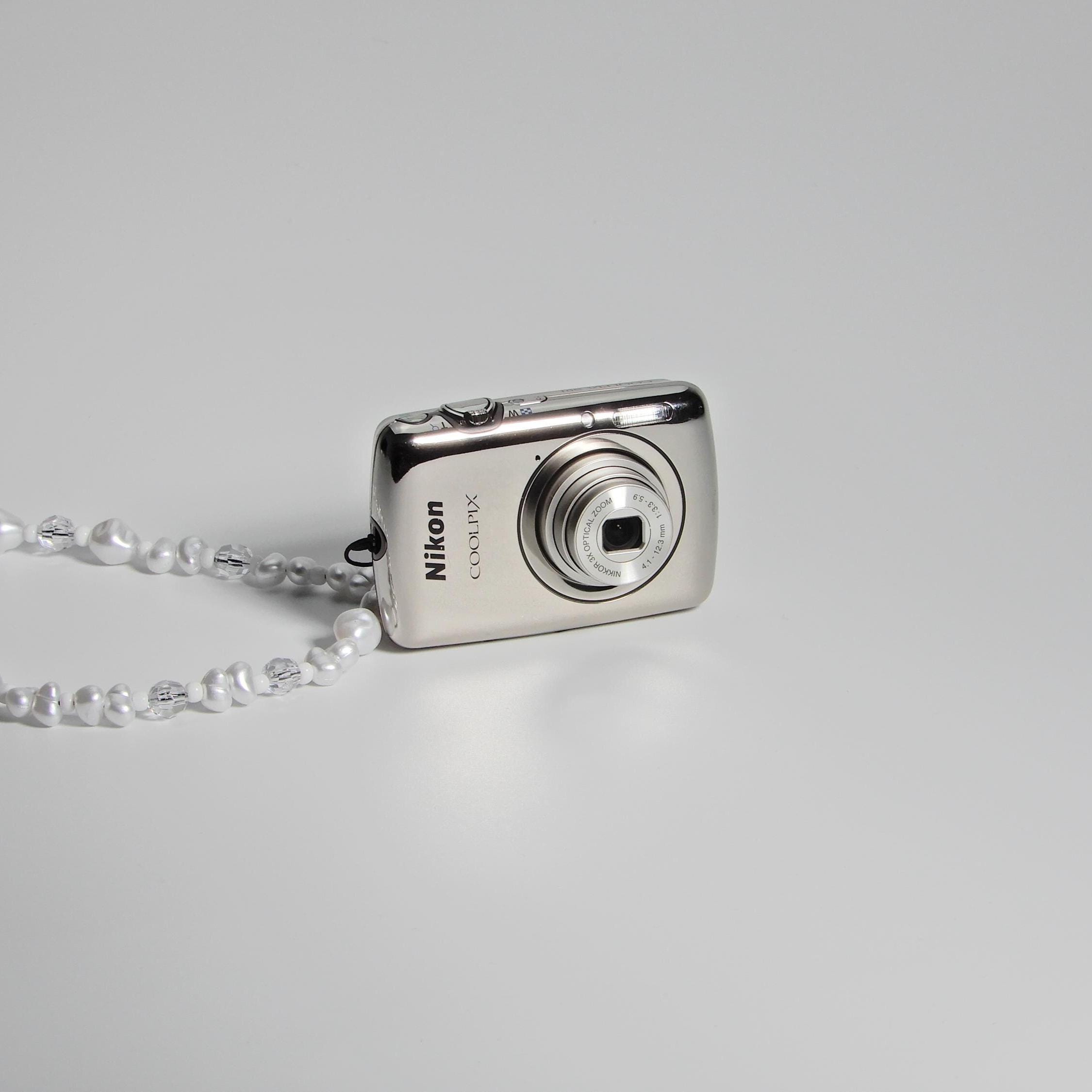 Nikon Coolpix S01 – Ultra-rare Smallest Digicam Ever Made W/ Charm