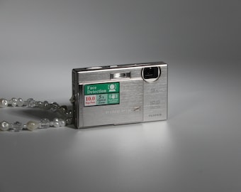 Fujifilm FinePix Z200fd Zilver | Y2K Digicam van geborsteld metaal | Complete bundel | 10 MP CCD-camera