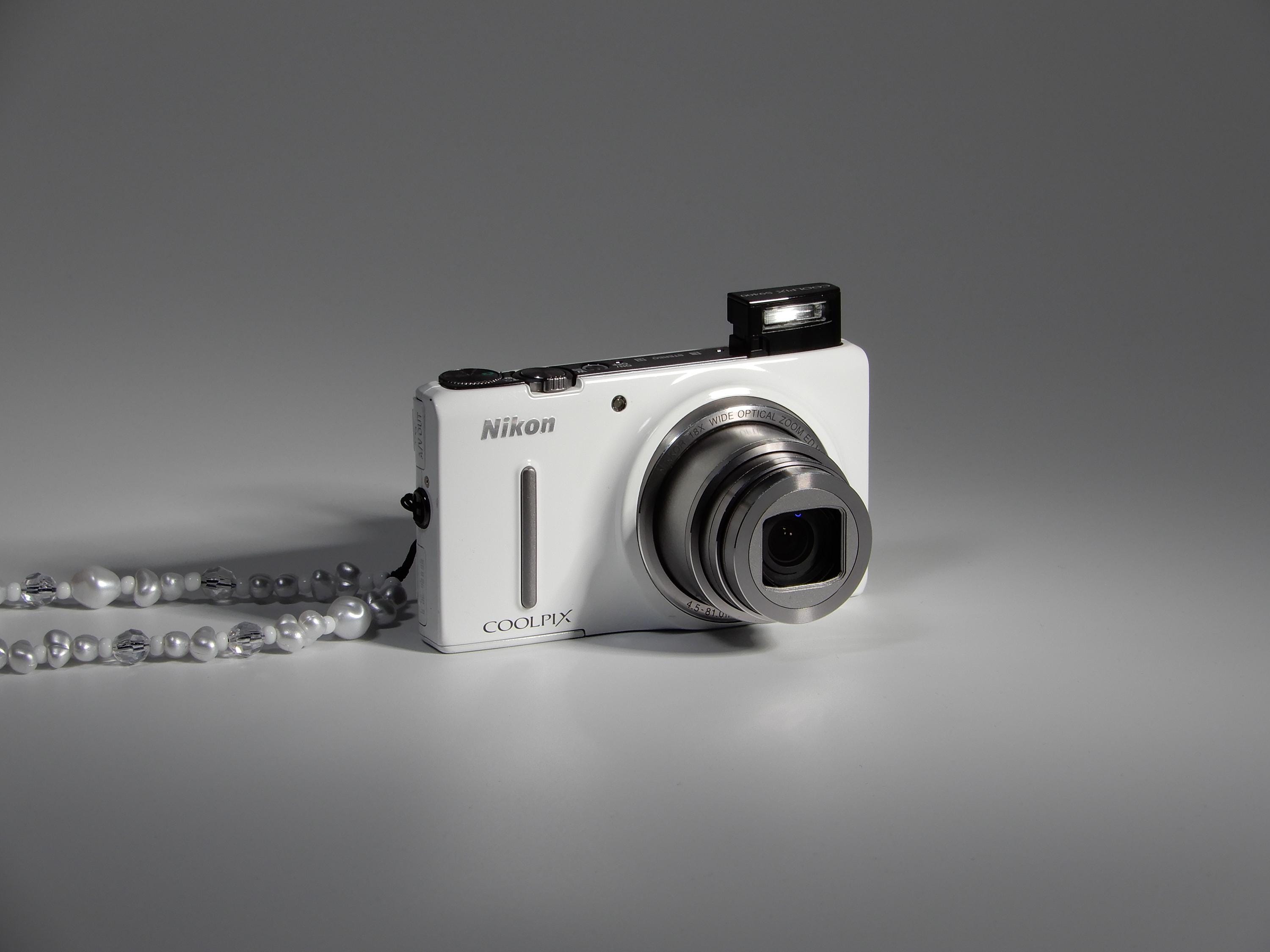カメラ、光学機器 Nikon COOLPIX S9400（ホワイト）