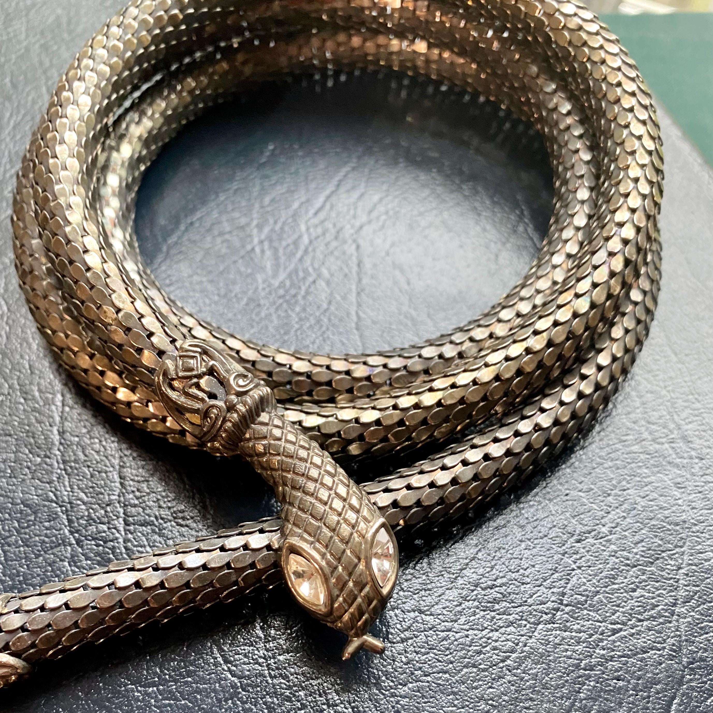 Vintage Made in England Snake Chain Belt Infinity Loup Gold Tone 27\