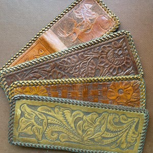 Cartera vintage de cuero repujado, unisex, plegable, con estampado floral hippie de los años 70, ideal para caza de ciervos, regalo para el Día del Padre.
