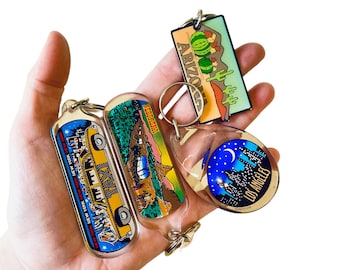 Choice Vintage US State Souvenir Keychains, Retro Acrylic & Metal Fun Novelty Unisex Accessory Gift, New York Yellow Cab, L.A., Arizona