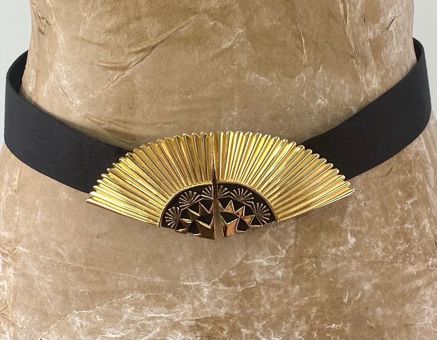 VINTAGE ACCESSOCRAFT NYC Gold Tone Star Belt Buckle Wide Statement 80s Runway RARE 1980s Accessocraft Art Deco Gold Belt Buckle, Fan With  main image 4