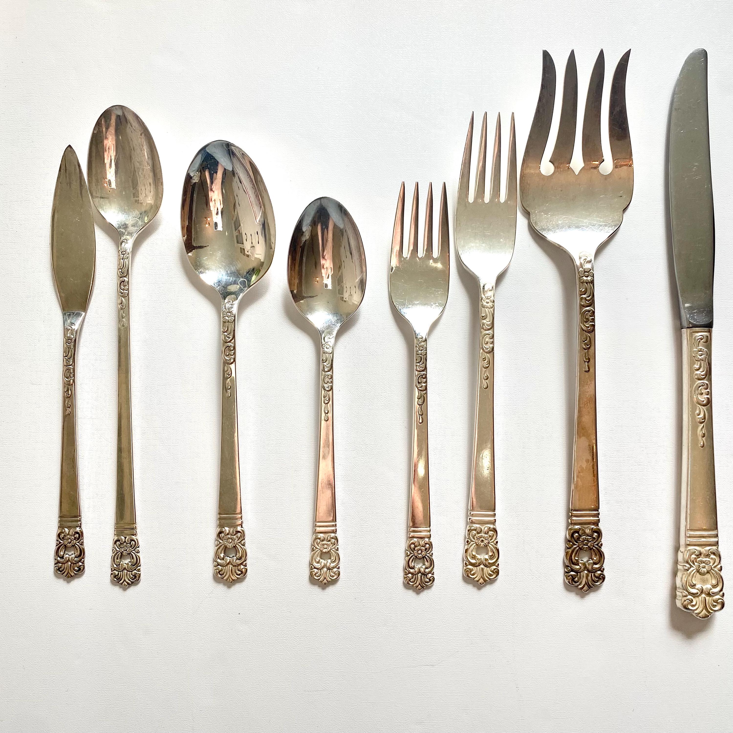 Choice Vintage 1881 Rogers by Oneida Hostess Silverplate
