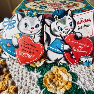 Tarjeta de felicitación vintage de San Valentín de los años 50 y 60 con gato, sin gatito, maestra y maullido de gato. Regalo para amantes de los gatos. Fabricada en EE. UU. Usada.