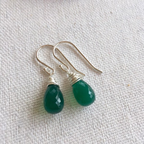 Green Onyx Drop Earrings in Sterling Silver, Emerald Green and Silver Drop Earrings, Green  Gemstone Earrings