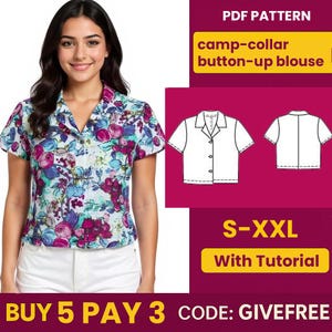 Puede incluir: Una mujer con una blusa floral con cuello de campana y botones. La blusa tiene un fondo blanco con un estampado de flores rosas, moradas y azules. La imagen también incluye un patrón PDF para la blusa, tallas S-XXL y un tutorial.