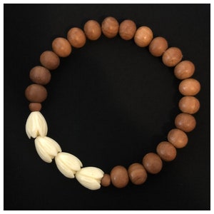 Medium Pikake and Iliahi (sandalwood) Bracelet