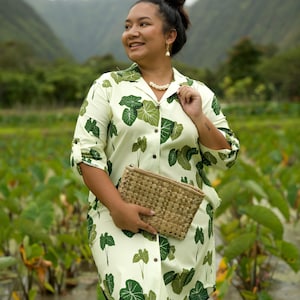 Gold Puakalaunu (Crown Flower) Hoop Earrings
