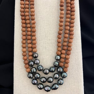 ʻIliahi (sandalwood) and Tahitian Momi (Pearl) Necklace