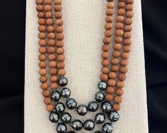 ʻIliahi (sandalwood) and Tahitian Momi (Pearl) Necklace