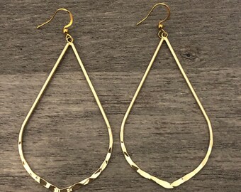 18k Gold Plated Textured Teardrop Hoop Earring