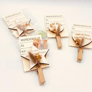Wish-fulfiller, cash gift, Christmas,