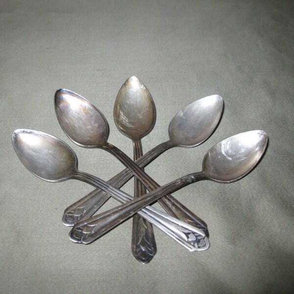 Vintage Silver Plated Spoons Lot / Small Spoons / Demitasse Spoons / Serving / Flatware / Salt Spoon / Baby Spoon / Winthrop Silver Plate