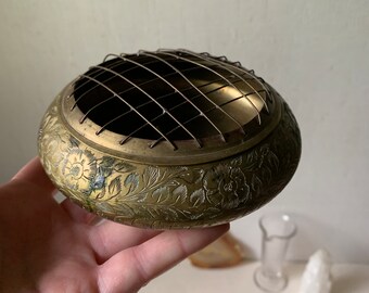 Vintage Etched Brass Incense Burner for Use with Resin and Charcoal - Golden Grid and Bowl - Gold Ritual Object - Flower Frog Dish