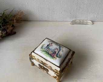 Vintage Rococo Roses Jewelry Box: Shabby Chic Metal Trinket Box
