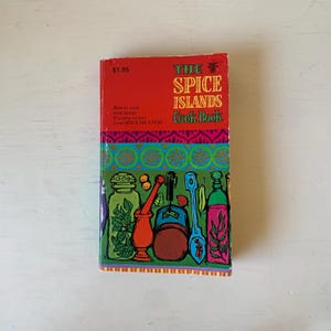 Vintage Spice Islands Guide to Your Spice Shelf Mini Book - 60s 70s Cookbook Kitchen