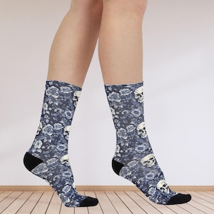 Floral Skull Crew Socks: Edgy Gothic Fashion Accessory
