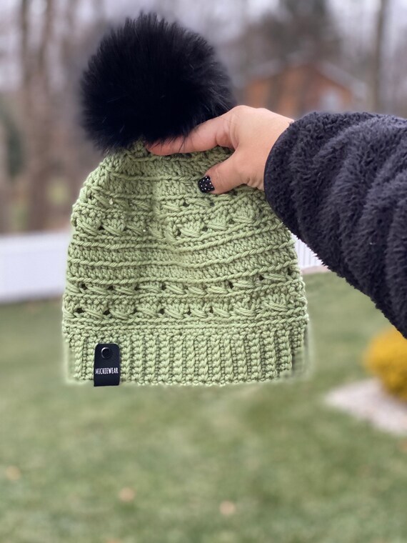 Handmade Merino Wool Crochet Beanie - Detachable Faux Fur  display picture 3