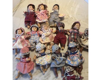 Lot of 14 Vintage 8" Bean Body Dolls GI-GO Toys & Uneeda 1999 Vinyl Soft Dolls